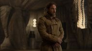 Travis Fimmel as Desmond Hart (Image via HBO)